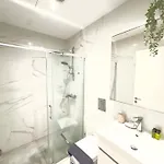 Wealthystays Duplex In The Heart Of *