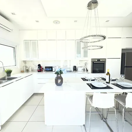 Apartament Wealthystays Duplex In The Heart Of Nikozja