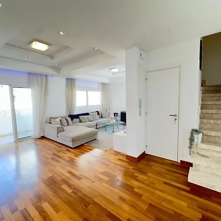 Wealthystays Duplex In The Heart Of Апартаменты