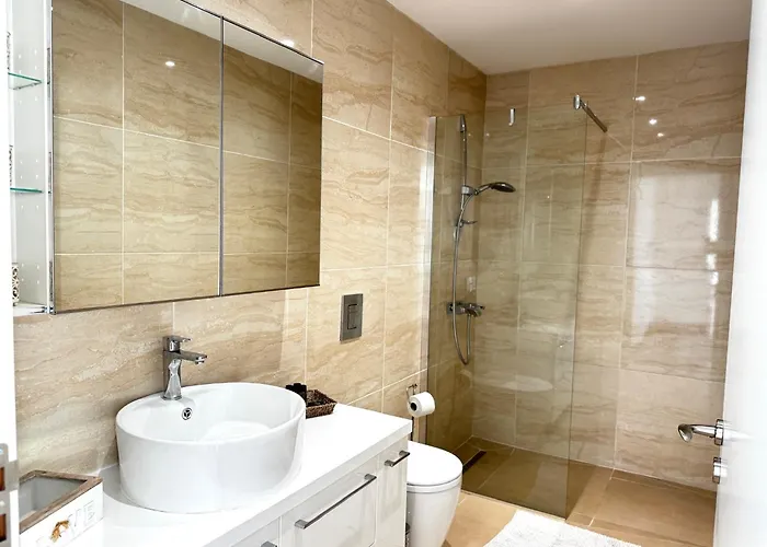 Wealthystays Duplex In The Heart Of *